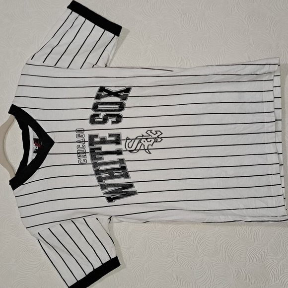 CHICAGO WHITE SOX TOP - Picture 1 of 6